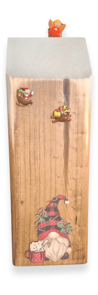 Special Holiday Decor with this  charming 11-inch Christmas decoration. 



